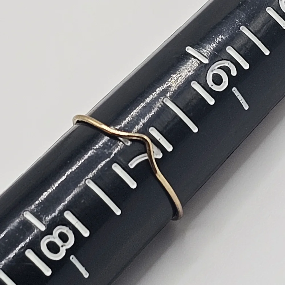 Adjustable Gold-Toned Wire Ring (Size 7)